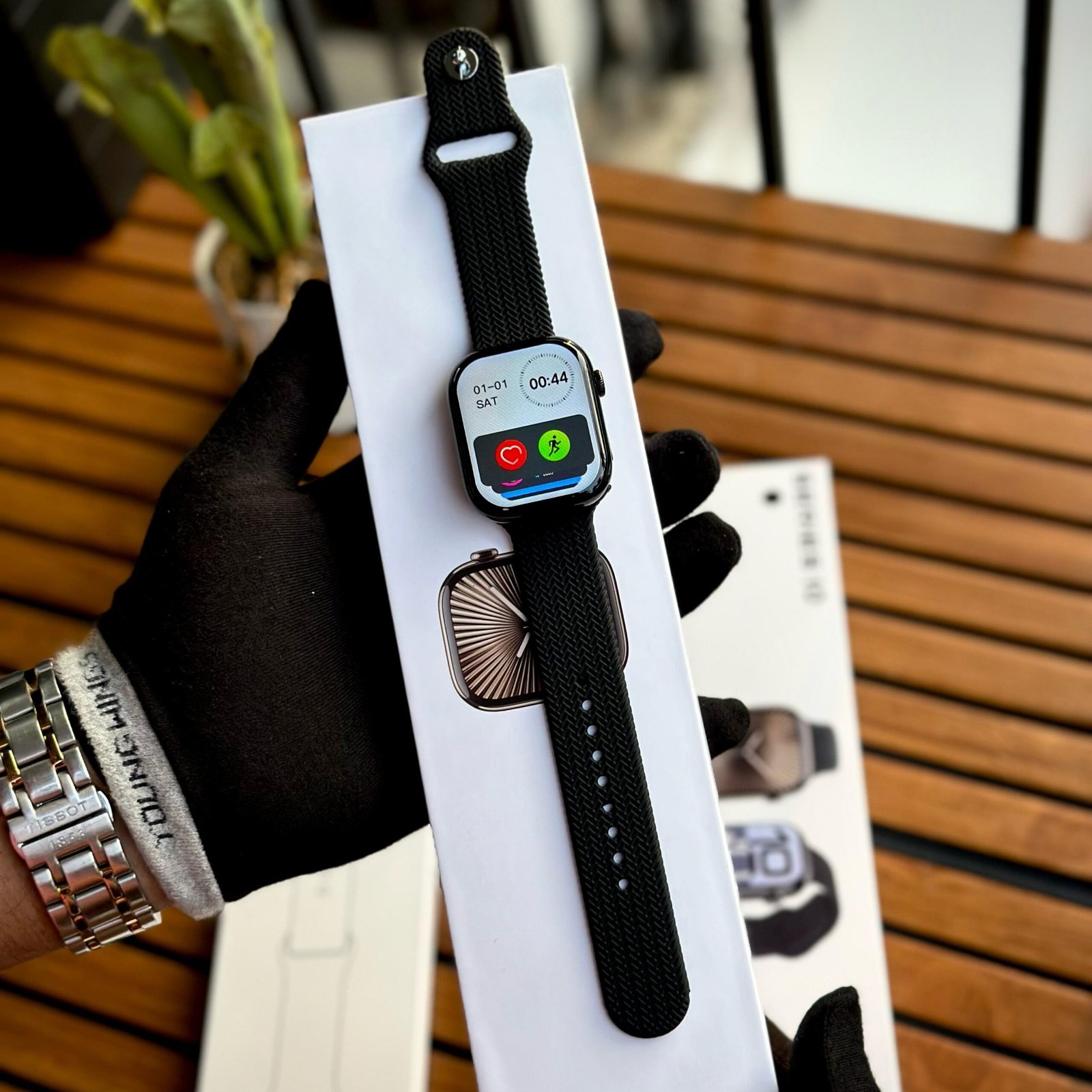 Series 11 Smartwatch with Dual Straps Series 11 Smartwatch with Dual Straps