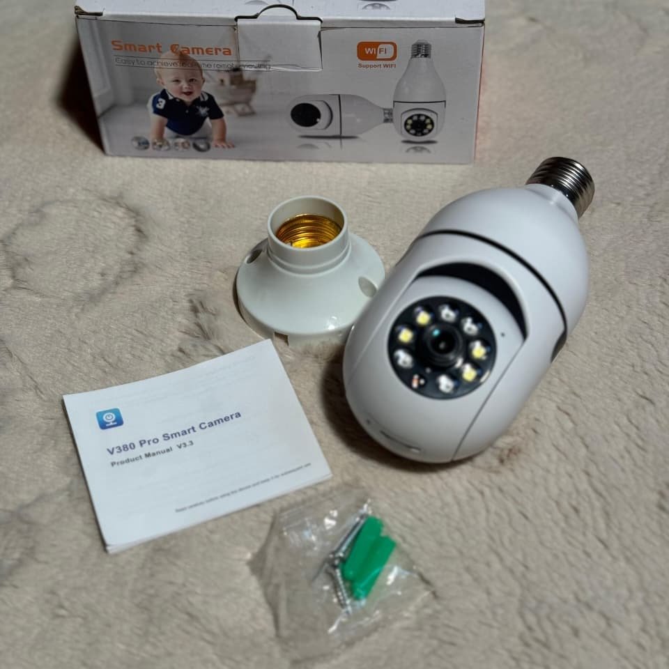 360° Bulb Holder CCTV Camera – 1080P WiFi Smart Security Camera 360° Bulb Holder CCTV Camera – 1080P WiFi Smart Security Camera
